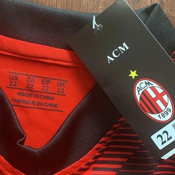 PULISIC AC MILAN Home Jersey 2023-24 Youth Kids Kit Small NWT - Picture 5 of 12